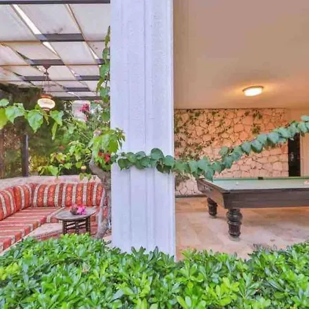فيلة Gaia Residence